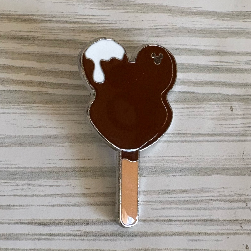 🍦Disney Mickey Ice Cream Bar Hidden Mickey Enamel Pin